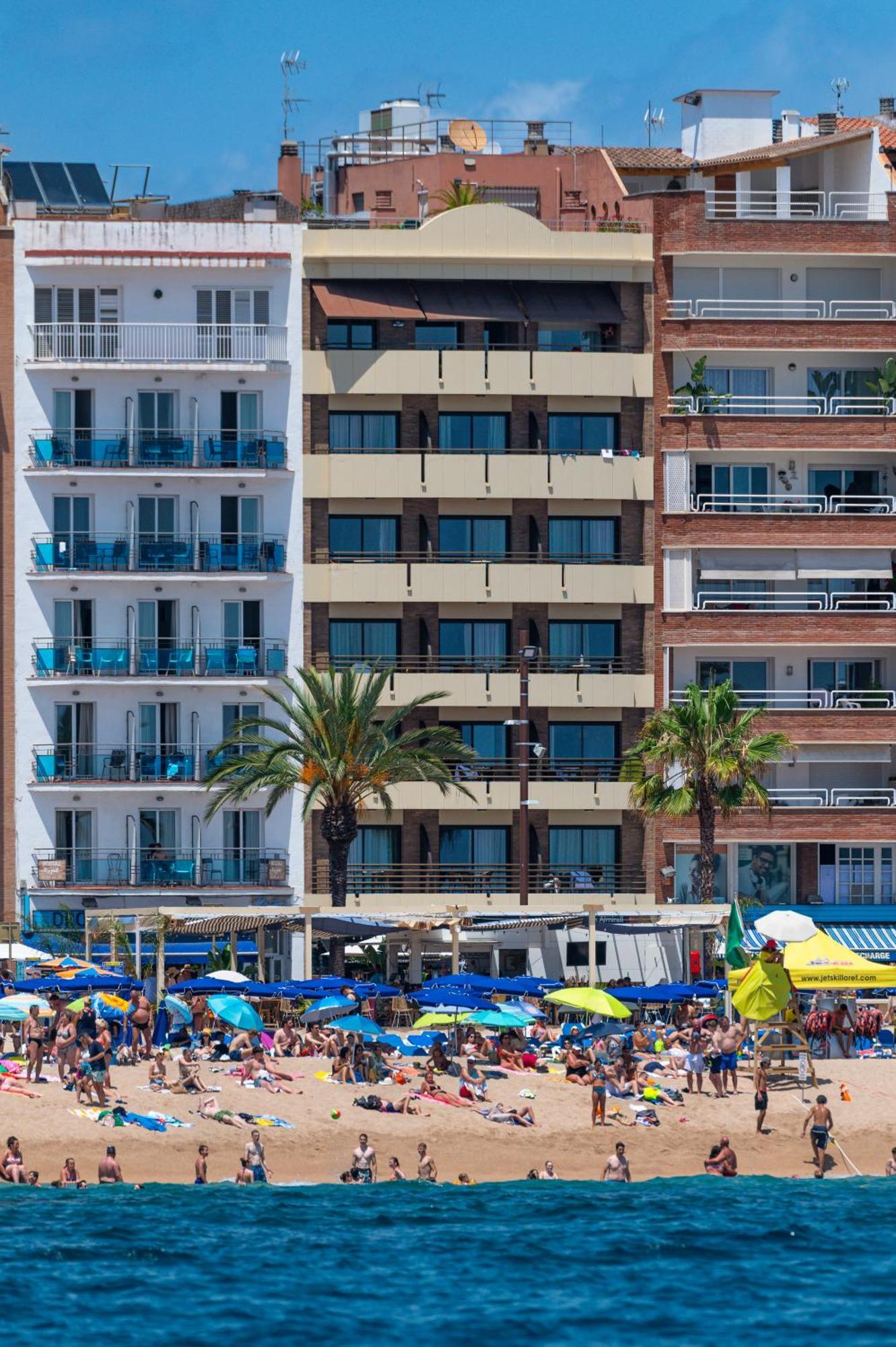 Almirall Apartaments Lloret de Mar Exterior foto