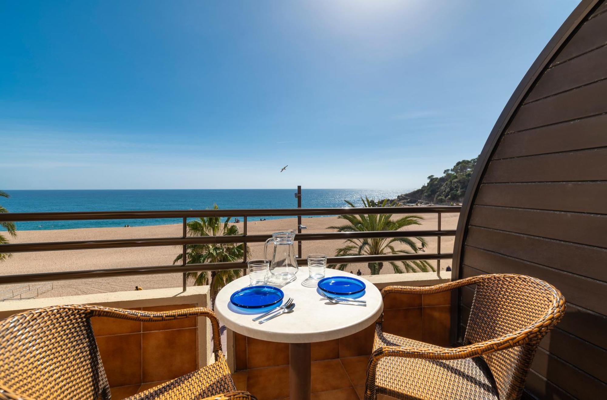 Almirall Apartaments Lloret de Mar Exterior foto